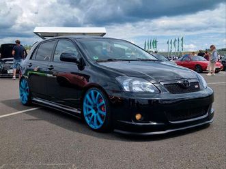 toyota corolla e12, sommerfahrzeug, neulackierung