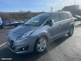 peugeot 5008 1.6 hdi 120cv 2016 7 places gps caméra