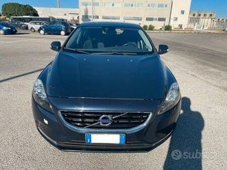 volvo v40 1.6 diesel anno 2014