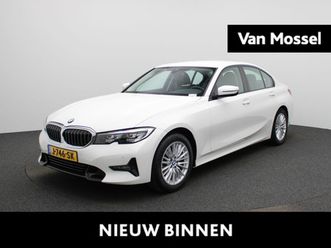 bmw 3 serie 318i executive edition | trekhaak | half leer | parkeersensoren voor | nav |