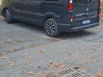 nissan primastar 6 posti autocarro