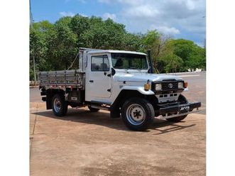 toyota bandeirante jipe metal