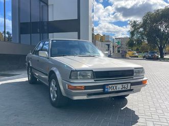 nissan bluebird an. 1987