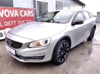 volvo v60 cross country 2.4 d4-190к.с euro-6b momentum awd ≫ 2015 • 20 900 лв. • id