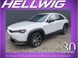 e-skyactiv makoto premium urban expression