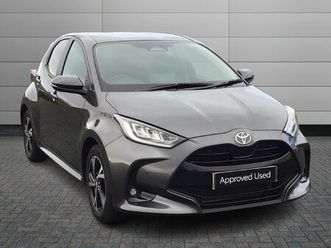 toyota yaris design hatchback's 1.5 vvt-h design e-cvt euro 6 (start/stop) 5dr