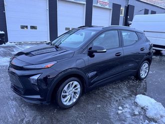 2022 chevrolet bolt euv lt