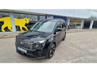 ford tourneo courier titanium