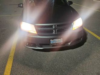 2012 doge avenger sxt