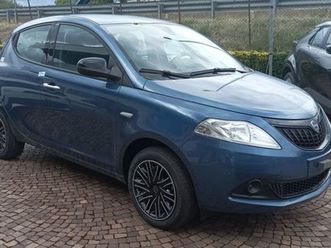 ypsilon 3ª serie ypsilon 1.0 firefly 5 porte s&s hybrid silver plus