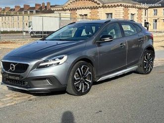 volvo v40 cross country 1.5 momentum bva