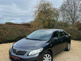 TOYOTA COROLLA 1-4i-vvt-i-luna-premier-proprietaire-garantie-1-an