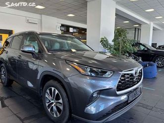 toyota highlander 2.4l turbo 269hp xle 8 míst