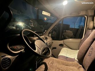 vends renault mascott