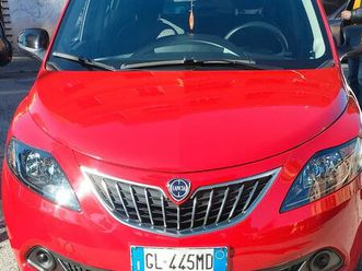 lancia y ibrida silver benzina