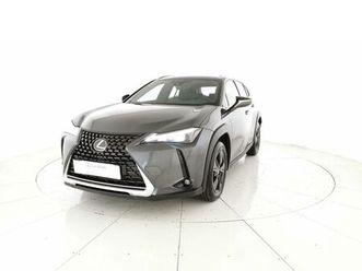 lexus ux 300e 72,8kwh urban del 2023 usata a san giovanni teatino