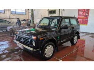 ② lada niva (bouwjaar 2020, 1e ingebruikname 2021) – lpg — lada — 2ememain