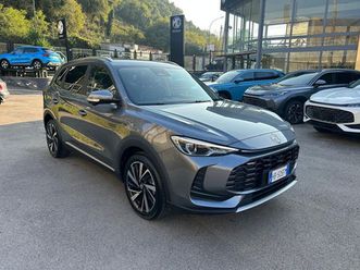 mg zs 1.5 hybrid+ luxury auto del 2025 usata a napoli