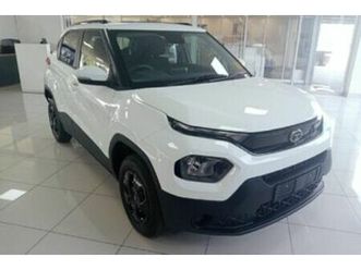 2025 tata punch 1.2 adventure+
