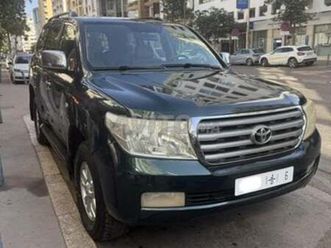 toyota land cruiser 200 vx v8