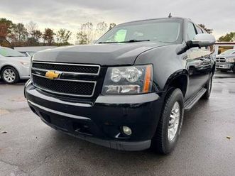 2013 chevrolet suburban 2500 lt 4x4 - 3rd row, loaded, & clean carfax!