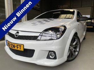 opel astra gtc - 2.0 t opc nürburgring edition nr 497 van 835 , recaro, 240pk