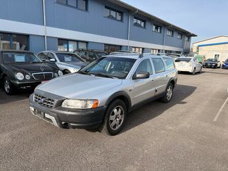 xc70 2.5t awd momentum