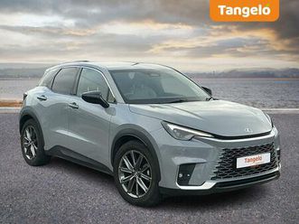 1.5 vvt-ie takumi e-cvt e-four euro 6 (start/stop) 5dr