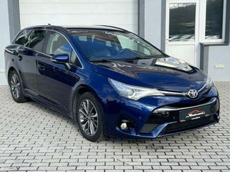 toyota avensis 1.6d 82kw kamera tažné čr nové