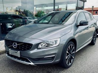 v60 cc (2015-2018) v60 cross country d3 geartronic momentum