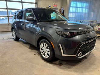 2023 kia soul lx