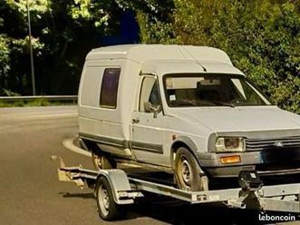citroën c15 et une caisse avec moteur