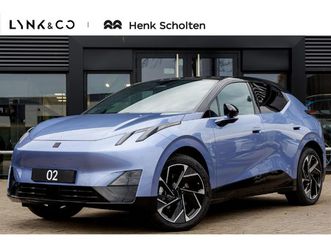 lynk & co 02 more 66 kwh | harman kardon premium audio | verwarmbare voorstoelen en stuurwiel | 20 inch lichtmetalen velgen | apple carplay/android auto | adapt