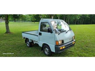 # 17 1990 daihatsu hijet 4x4, 2h-4h-n-4l , 5 speed. only 7,500 miles