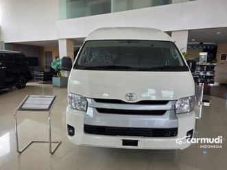 2025 toyota hiace 3.0 commuter van