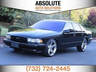 CHEVROLET CAPRICE 1996-chevrolet-caprice-classic-impala-ss-caprice-police-taxi-pkgs-ss-4