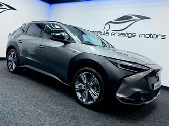 2023 (73) - 71.4kwh touring auto awd 5dr