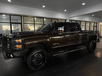 2018 chevrolet silverado 3500 hd crew cab ltz pickup 4d 6 1/2 ft v8, t