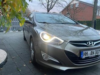 hyundai i40 cw 1.7 crdi style 100kw automatik style