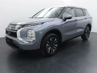 mitsubishi outlander 2.4 phev invite 4x4: réserver un essai sur route !