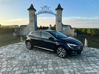 clio v hybride initial paris