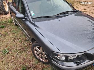 vend volvo s 60 . 5cylindres