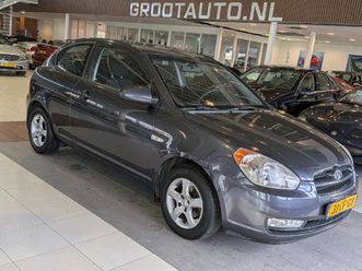 hyundai accent 1.6i dynamic airco, stuurbekrachtiging