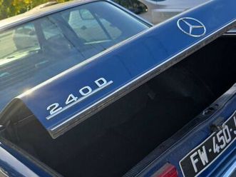 mercedes 240d w123 bleu nuit