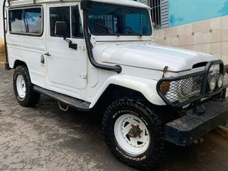 toyota band.jipe cap.de aço chas. longo diesel 1983