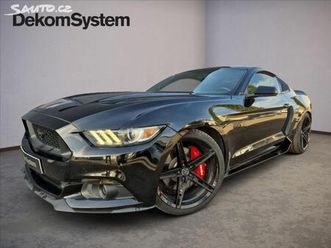 ford mustang 5,0 gt v8 324 kw