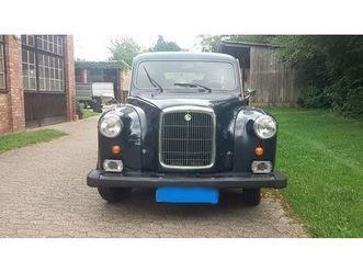 zwei london taxis fx4s (linkslenker mit ahk + rechtslenker) lti