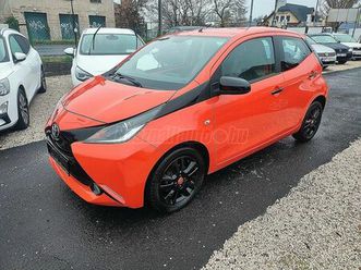 toyota aygo 1.0 x-cite gyári fényezés!