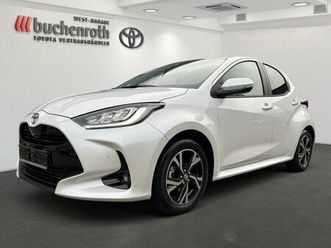 toyota yaris hybrid teamplayer + safety - & comfort pak