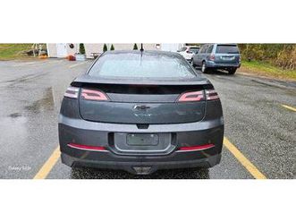 plug-in hybrid chevrolet 2013 volt premium, exceptionally clean, 135k